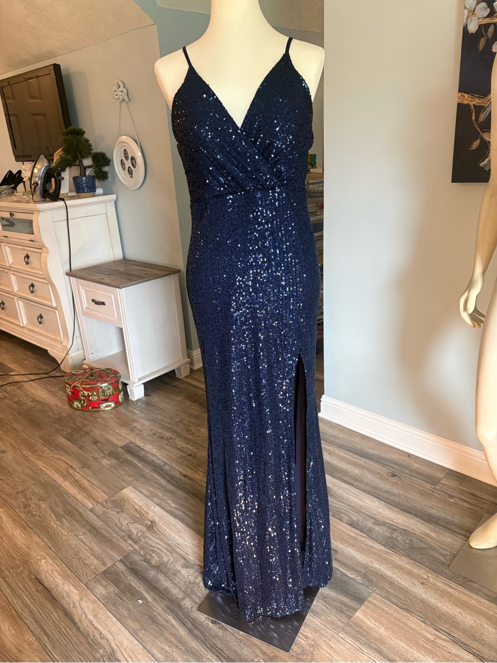 Arfar Navy Sequin V-Neck Spaghetti-Strap Prom dress NWT